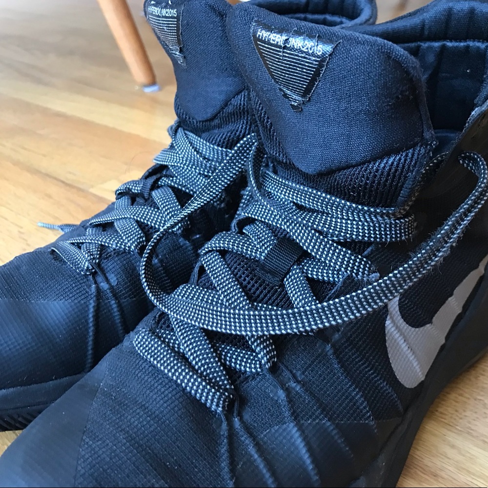 Black Hyperdunks - Picture 4 of 4